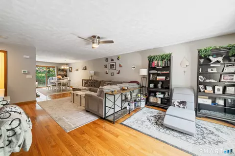 410 Emmett St #93, Bristol, CT 06010