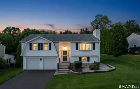 36 Ponderosa Ln, Newington, CT 06111