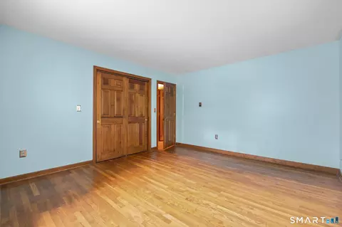 Bedroom - 43 Robinhood Dr, Gales Ferry, CT 06335 photo 4 of 5