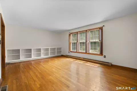 Living - 43 Robinhood Dr, Gales Ferry, CT 06335 photo 2 of 6
