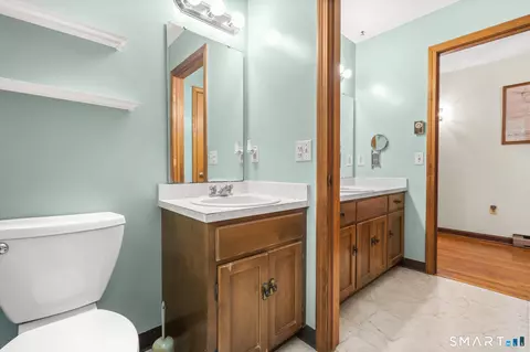 Bath - 43 Robinhood Dr, Gales Ferry, CT 06335 photo 5 of 5