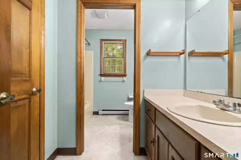 Bath - 43 Robinhood Dr, Gales Ferry, CT 06335 photo 4 of 5