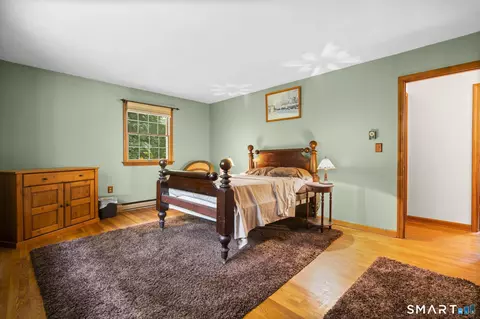 Bedroom - 43 Robinhood Dr, Gales Ferry, CT 06335 photo 5 of 5