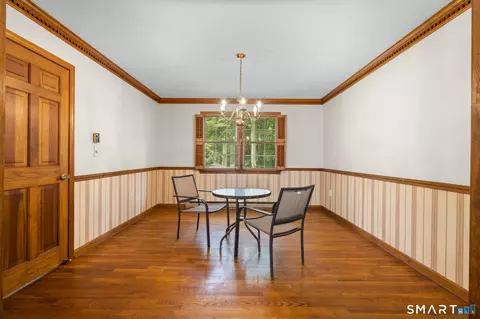Dining - 43 Robinhood Dr, Gales Ferry, CT 06335 photo 1 of 2