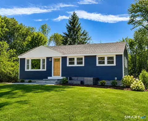 38 Pond Dr, North Stonington, CT 06359