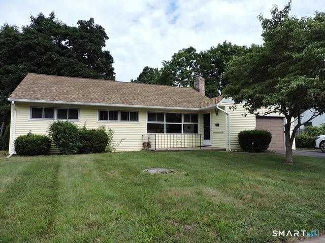 92 Vernon St, Manchester, CT 06042