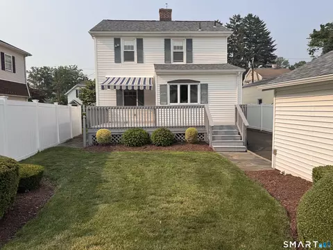Exterior - 70 Central Ave, Hamden, CT 06517 photo 4 of 6