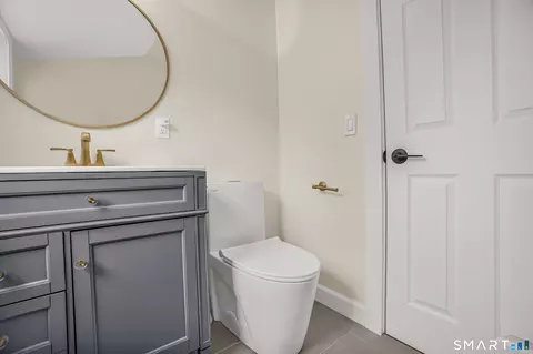 Bath - 162 Forest St, Hamden, CT 06518 photo 5 of 5
