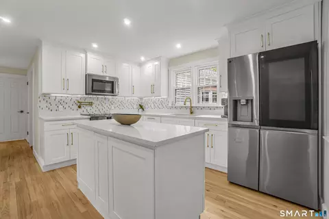 Kitchen - 162 Forest St, Hamden, CT 06518 photo 2 of 6