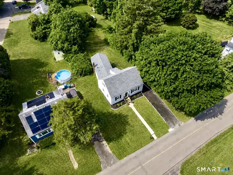 View/Area - 162 Forest St, Hamden, CT 06518 photo 1 of 4