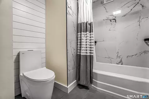 Bath - 162 Forest St, Hamden, CT 06518 photo 2 of 5