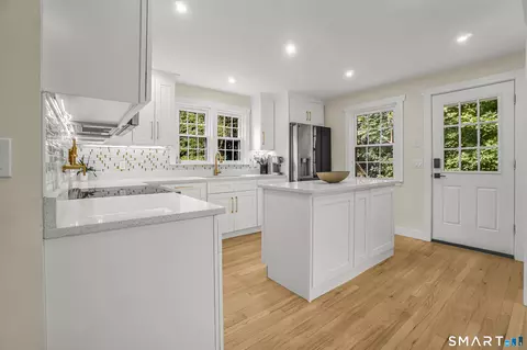 Kitchen - 162 Forest St, Hamden, CT 06518 photo 3 of 6