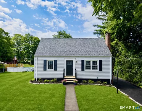 Exterior - 162 Forest St, Hamden, CT 06518 photo 3 of 6