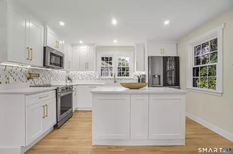 Kitchen - 162 Forest St, Hamden, CT 06518 photo 1 of 6