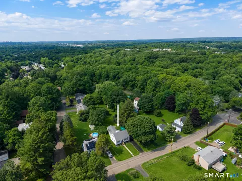 View/Area - 162 Forest St, Hamden, CT 06518 photo 3 of 4
