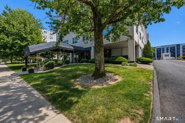 893 Farmington Ave #1C, West Hartford, CT 06119