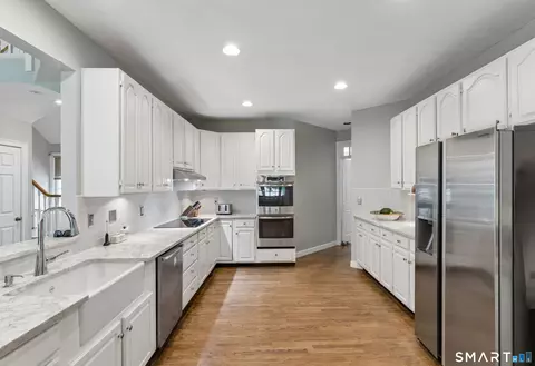 Kitchen - 9 Marlin Rd, Sandy Hook, CT 06482 photo 4 of 5