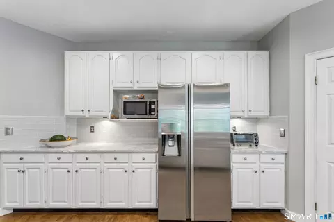 Kitchen - 9 Marlin Rd, Sandy Hook, CT 06482 photo 1 of 5