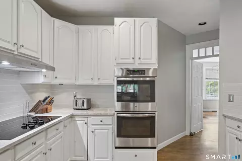 Kitchen - 9 Marlin Rd, Sandy Hook, CT 06482 photo 2 of 5