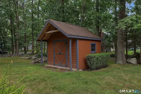 Exterior - 98 Bishop Ln, Madison, CT 06443 photo 14 of 15