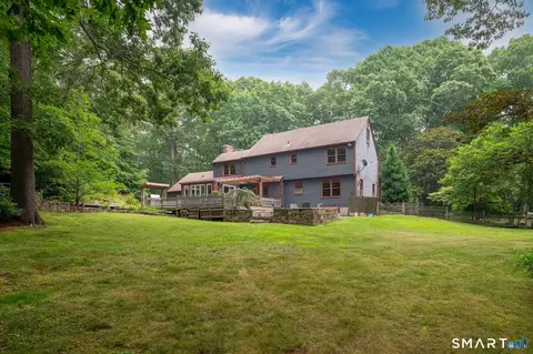Exterior - 98 Bishop Ln, Madison, CT 06443 photo 4 of 15