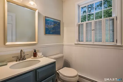 Bath - 98 Bishop Ln, Madison, CT 06443 photo 1 of 3