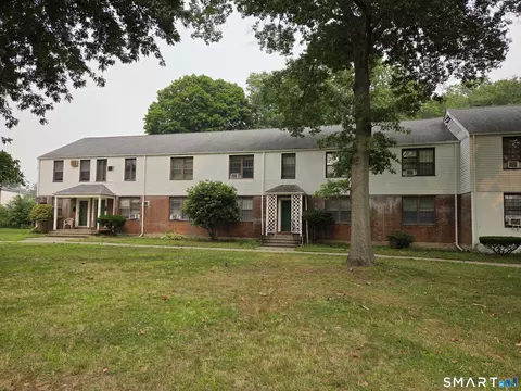 79 Mencel Cir #A, Bridgeport, CT 06610