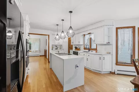 Kitchen - 17 Eska Dr, Ledyard, CT 06339 photo 4 of 5