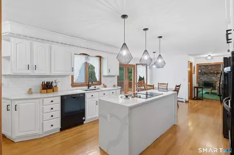 Kitchen - 17 Eska Dr, Ledyard, CT 06339 photo 1 of 5