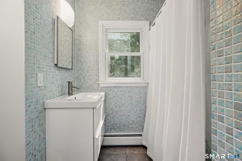 Bath - 94 Jackson Rd, Sharon, CT 06069 photo 1 of 1
