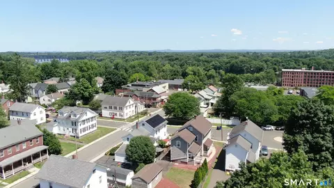 View/Area - 8 Chestnut St, Windsor Locks, CT 06096 photo 2 of 2
