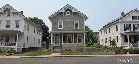 8 Chestnut St, Windsor Locks, CT 06096 photo 2
