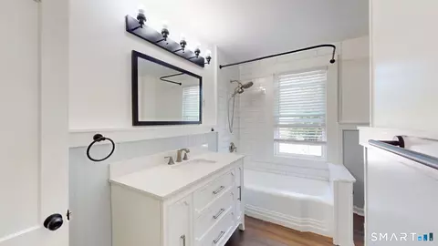 Bath - 8 Chestnut St, Windsor Locks, CT 06096 photo 3 of 4