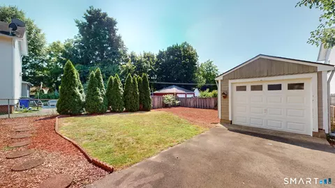 Exterior - 8 Chestnut St, Windsor Locks, CT 06096 photo 7 of 9