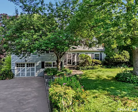 Exterior - 5 Bayside Ter, Riverside, CT 06878 photo 1 of 3