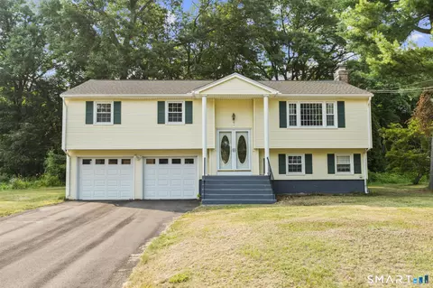 14 Briar Ln, Bloomfield, CT 06002