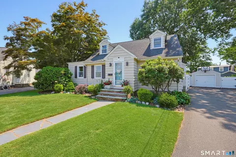 27 Kohary Dr, Milford, CT 06460