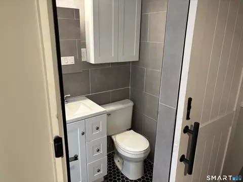 Bath - 9 Valley View Dr #9, Hamden, CT 06518 photo 3 of 4