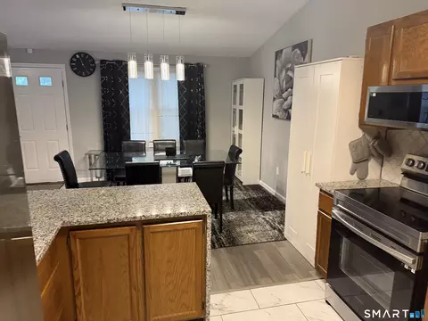 Kitchen - 9 Valley View Dr #9, Hamden, CT 06518 photo 1 of 2