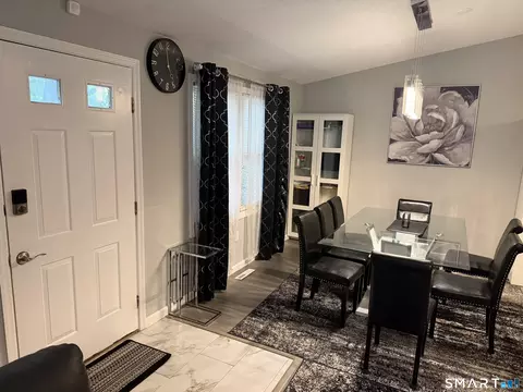 Entry Way - 9 Valley View Dr #9, Hamden, CT 06518 photo 1 of 3