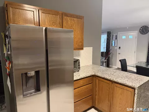Kitchen - 9 Valley View Dr #9, Hamden, CT 06518 photo 2 of 2