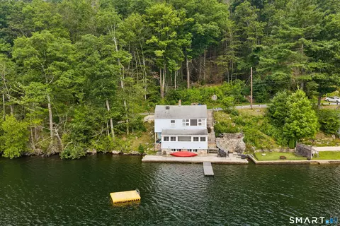 812 W Wakefield Blvd, Winchester, CT 06098