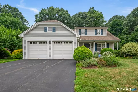 19 Plumrose Ct #19, Portland, CT 06480