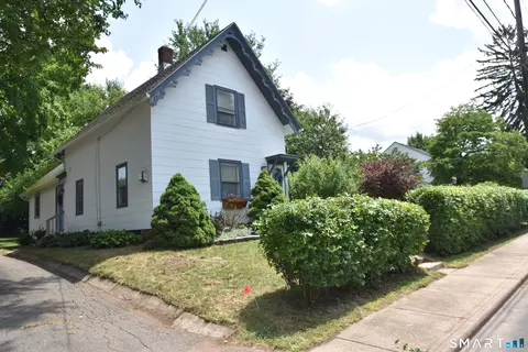 87 Starkweather St, Manchester, CT 06042