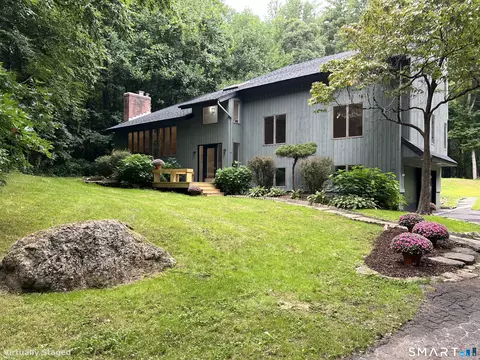 30 N Canton Rd, Simsbury, CT 06092