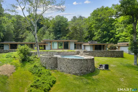 192 Cross Ridge Rd, New Canaan, CT 06840