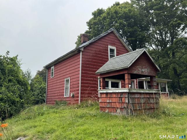 36 Sandy Hollow Dr, Waterford, CT 06385
