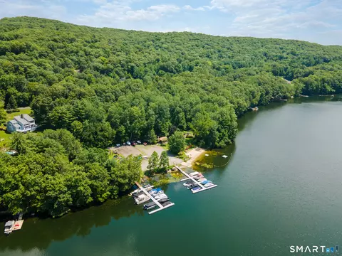 273 Scatacook Ln, Southbury, CT 06488
