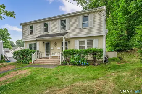 271 Berlin Ave, Southington, CT 06489