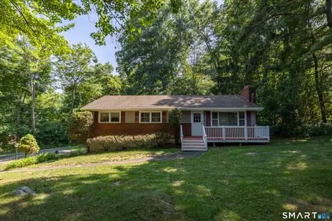 184 Franklin St Ext, Danbury, CT 06811